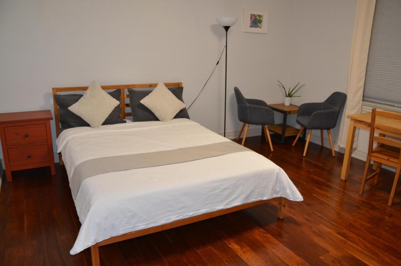 Tree N Stone Toronto Hotel ภายนอก รูปภาพ